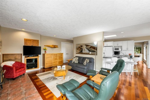949 Pacific Pl, Duncan, BC 