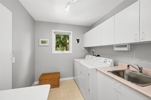 949 Pacific Pl, Duncan, BC 