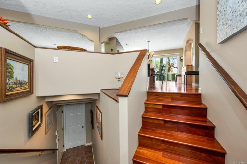 949 Pacific Pl, Duncan, BC 