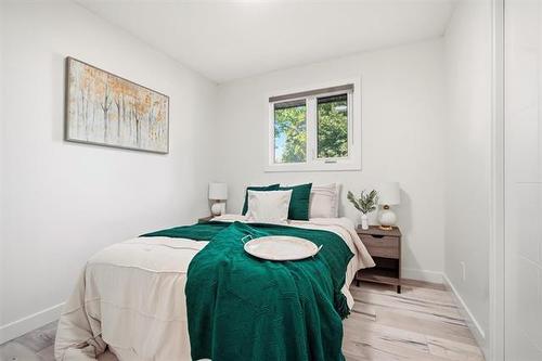 39 Madrill Cl, Winnipeg, MB - Indoor Photo Showing Bedroom
