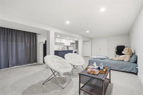 39 Madrill Cl, Winnipeg, MB - Indoor Photo Showing Bedroom