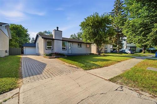39 Madrill Cl, Winnipeg, MB - Outdoor