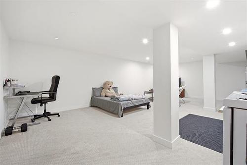39 Madrill Cl, Winnipeg, MB - Indoor