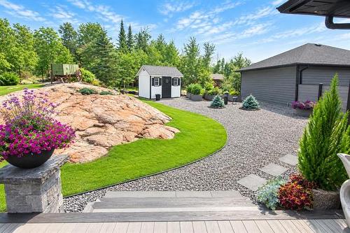 23 Amherst Dr, Pinawa, MB - Outdoor