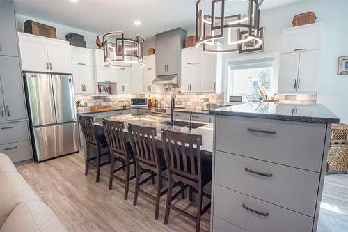 23 Amherst Dr, Pinawa, MB - Indoor Photo Showing Kitchen