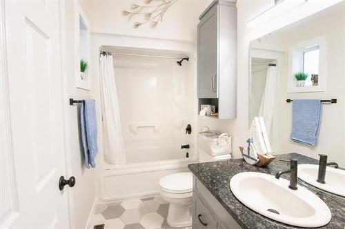 23 Amherst Dr, Pinawa, MB - Indoor Photo Showing Bathroom