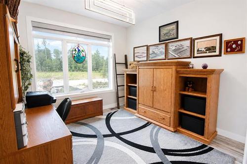 23 Amherst Dr, Pinawa, MB - Indoor Photo Showing Office
