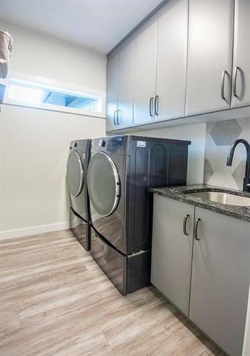 23 Amherst Dr, Pinawa, MB - Indoor Photo Showing Laundry Room