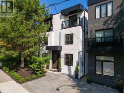 22 HARRIET STREET Toronto, ON M4L 2E9