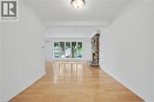 100 Hardale Crescent, Hamilton, ON - Indoor Photo Showing Other Room