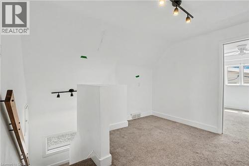 100 Hardale Crescent, Hamilton, ON - Indoor Photo Showing Other Room