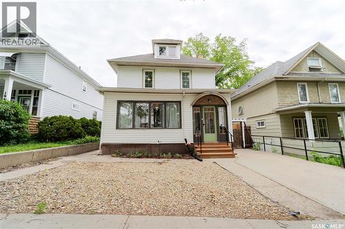 1041 2nd AVENUE NW  Moose Jaw, SK S6H 3R3