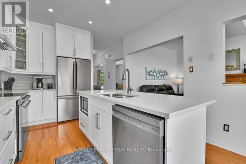 4121 Wolfe Point Way, Ottawa, ON - Indoor Photo Showing Kitchen With Double Sink With Upgraded Kitchen