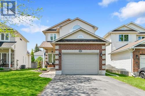 Elegant interlock walkway and front garden - 4121 Wolfe Point Way, Ottawa, ON - Outdoor With Facade