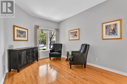 Relaxing Living room with impecable hardwood floor - 4121 Wolfe Point Way, Ottawa, ON - Indoor