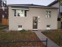 946 HOWARD AVENUE Unit# 1&2 Windsor, ON N9A 1S5