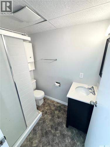 2907 Jenkins Drive E, Regina, SK - Indoor Photo Showing Bathroom