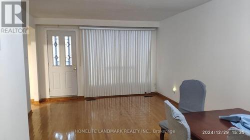 UPPER - 31 PAWNEE AVENUE , Toronto, Ontario M2H 3C6 2