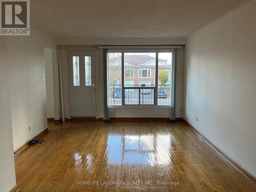 UPPER - 31 PAWNEE AVENUE , Toronto, Ontario M2H 3C6 3