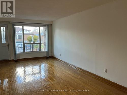UPPER - 31 PAWNEE AVENUE , Toronto, Ontario M2H 3C6 4