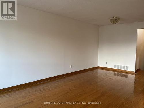 UPPER - 31 PAWNEE AVENUE , Toronto, Ontario M2H 3C6 5