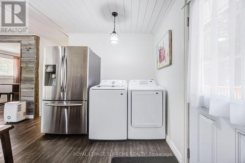 114 Desroches Trail, Tiny, ON - Indoor Photo Showing Laundry Room
