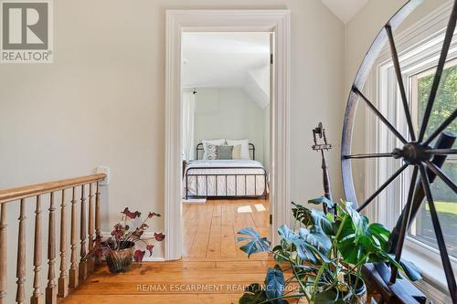 5515 Blind Line, Burlington, ON - Indoor Photo Showing Other Room
