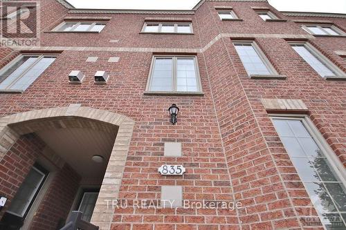 835 Longfields Drive, Ottawa, ON - Outdoor