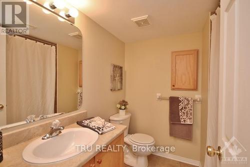 835 Longfields Drive, Ottawa, ON - Indoor Photo Showing Bathroom