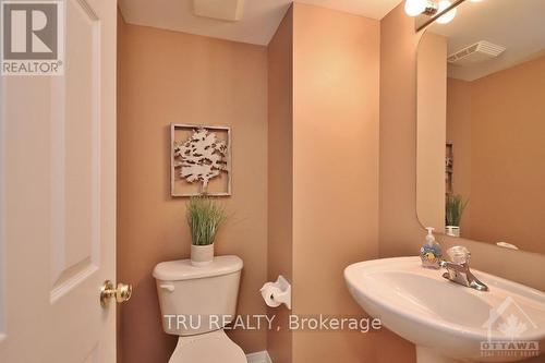 835 Longfields Drive, Ottawa, ON - Indoor Photo Showing Bathroom
