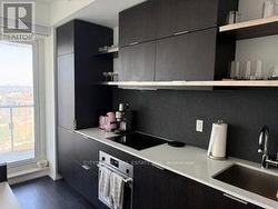 35 - 197 YONGE STREET Toronto, ON M5B 0C1