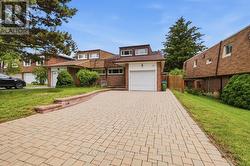 19 PICOLA COURT Toronto, ON M2H 2N2