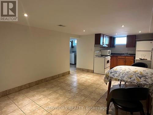 1470 Fisher Avenue, Burlington, ON - Indoor