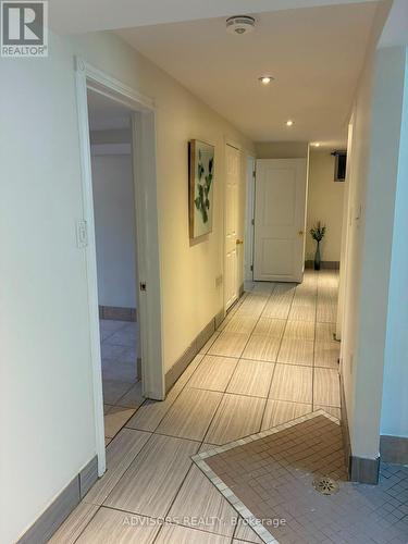 1470 Fisher Avenue, Burlington, ON - Indoor Photo Showing Other Room