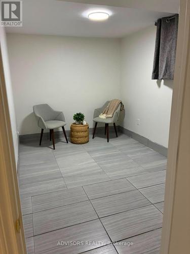1470 Fisher Avenue, Burlington, ON - Indoor Photo Showing Other Room