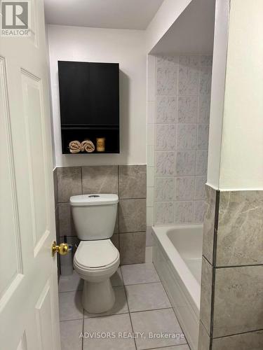 1470 Fisher Avenue, Burlington, ON - Indoor Photo Showing Bathroom
