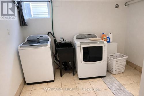 1470 Fisher Avenue, Burlington, ON - Indoor Photo Showing Laundry Room