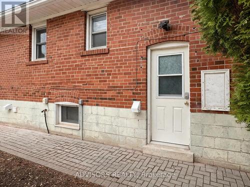 1470 Fisher Avenue, Burlington, ON - Outdoor With Exterior