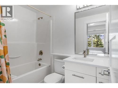 985 Academy Way Unit# 104, Kelowna, BC - Indoor Photo Showing Bathroom