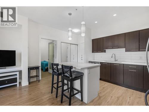985 Academy Way Unit# 104, Kelowna, BC - Indoor Photo Showing Kitchen With Upgraded Kitchen