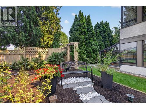 1229 Bernard Avenue Unit# 102, Kelowna, BC - Outdoor