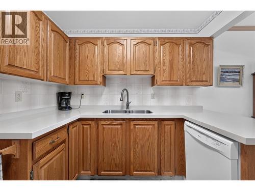 1229 Bernard Avenue Unit# 102, Kelowna, BC - Indoor Photo Showing Kitchen With Double Sink