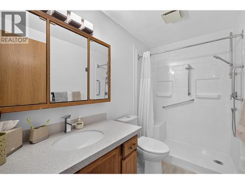 1229 Bernard Avenue Unit# 102, Kelowna, BC - Indoor Photo Showing Bathroom