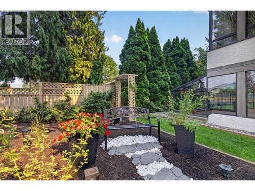 1229 Bernard Avenue Unit# 102, Kelowna, BC - Outdoor