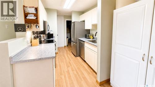 216 3420 Park Street, Regina, SK - Indoor Photo Showing Kitchen