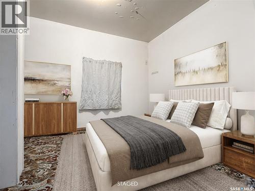 359 6Th Avenue Se, Swift Current, SK - Indoor Photo Showing Bedroom