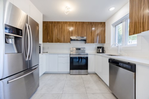 Cuisine - 9935 Rue Riverin, Brossard, QC - Indoor Photo Showing Kitchen