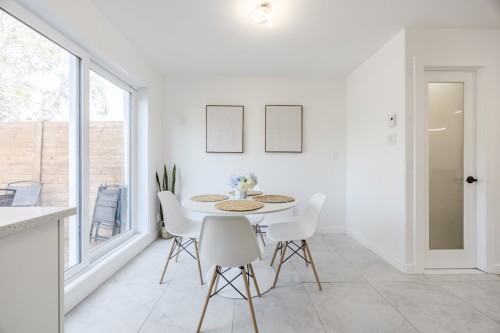 Coin-repas - 9935 Rue Riverin, Brossard, QC - Indoor Photo Showing Dining Room