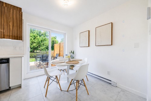 Coin-repas - 9935 Rue Riverin, Brossard, QC - Indoor Photo Showing Dining Room