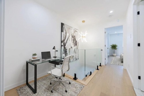 Hall d'entrée/Vestibule - 9935 Rue Riverin, Brossard, QC - Indoor Photo Showing Office